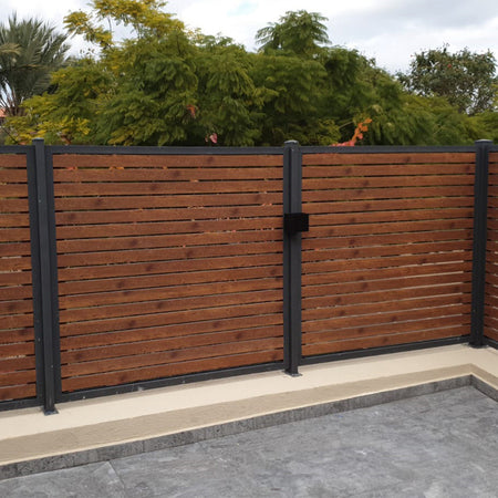 Outdoor Backyard Fence Aluminum Cladding