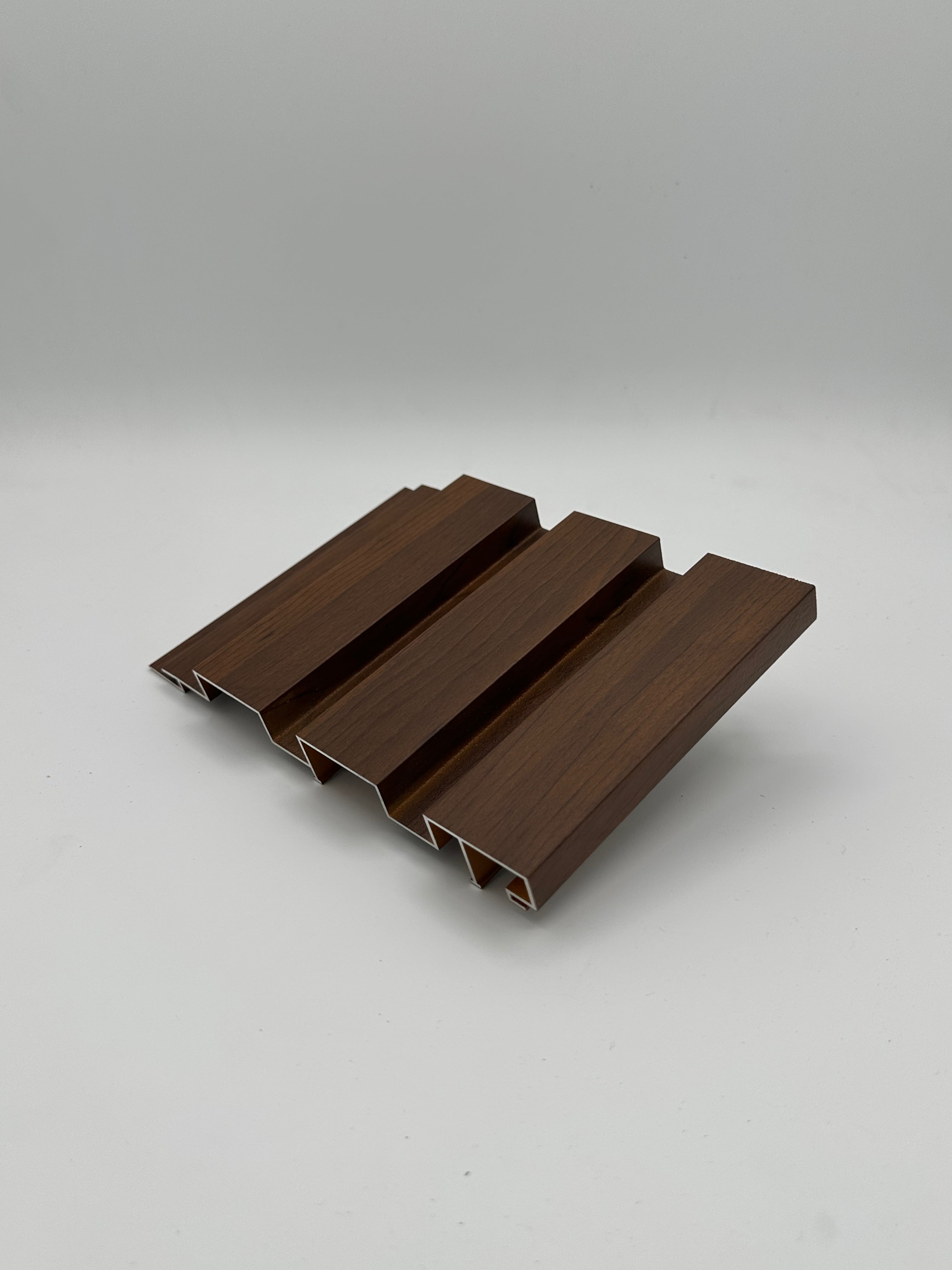 SlideLux Aluminum Wall Panel: 40mm in 'Walnut'