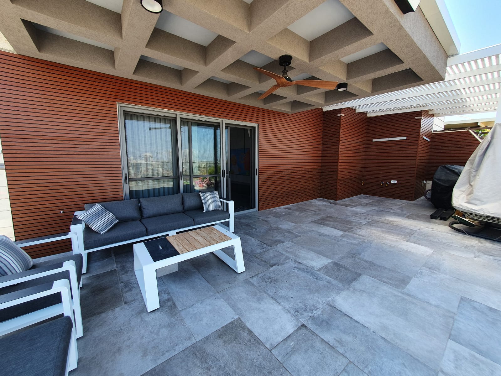 Backyard Patio Exterior Aluminum Cladding